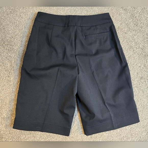 Tail Black Comfort Fit Flat Front Golf Shorts Women's Size 6 - Picture 9 of 9